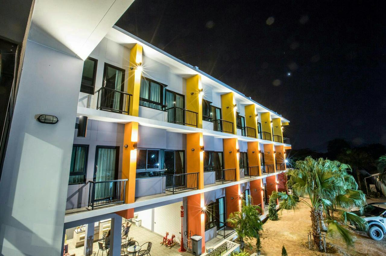 Sor Kor Sor Resort Sattahip Bagian luar foto
